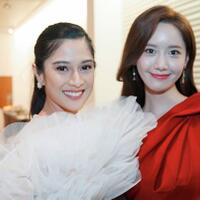 momen-pertemuan-dian-sastrowardoyo-dan-yoona--snsd--di-macau