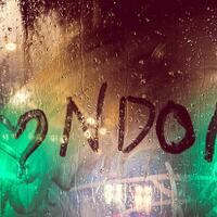 menikmati-suasana-london-di-cirebon