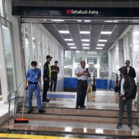 jakarta-banjir-mrt-tutup-beberapa-pintu-masuk