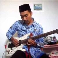 wanita-pns-drummer-metal-seksi-bergaya-viral-skill-nya-membuat-netijen-melongo