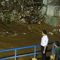 jokowi-beberkan-solusi-atasi-banjir-dki-mas-anies-simak-ya