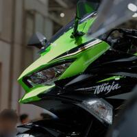 kabar-mengejutkan-sekaligus-bahagia-soal-kawasaki-zx25r-di-indonesia-harga-murah