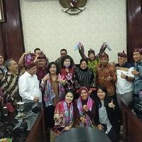 dprd-dki-belajar-manajemen-banjir-ke-surabaya-ini-tips-dari-risma
