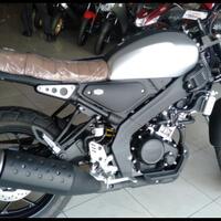 bonus-helm-yamaha-xsr155-kenapa-bentuknya-begini-feminim-banget-ya