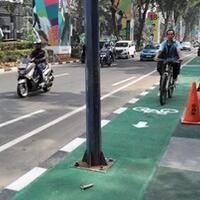 mobil-tabrak-tujuh-pesepeda-di-sudirman-korban-dibawa-ke-rs