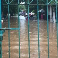 banjir-di-jakarta-fahri-hamzah-katanya-tak-pernah-sebesar-ini-mari-kita-doakan