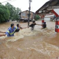 bencana-akibat-dosa-31000-orang-jakarta-mengungsi-rumahnya-terendam-banjir