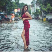 mahasiswi-cantik-ini-berpose-ditengah-banjir-yuk-kepoin-gan