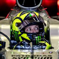 dulunya-rossi-sempat-ingin-pindah-ke-balap-formula-1-tapi-gak-jadi-karna-ini