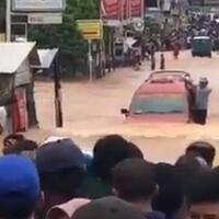 mobil-diesel-bisa-libas-banjir-tanpa-mogok-kok-bisa