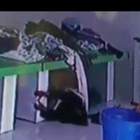 heboh-pegawai-rumah-sakit-diseret-hantu-saat-bekerjalihat-videonya-di-sini