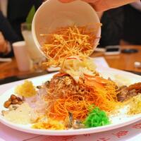 yu-sheng-makanan-khas-imlek-yang-syarat-akan-makna