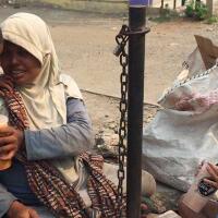 viral-kisah-driver-ojol-belikan-minuman-untuk-keluarga-pengemis