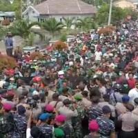 demo-tolak-ratusan-wni-dari-wuhan-kerusuhan-pecah-di-natuna