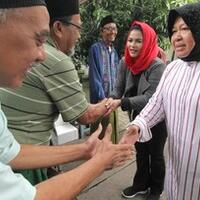 pidanakan-penghina-risma-diadukan-ke-ombudsman-jatim