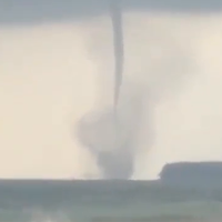 waterspout-muncul-di-pantai-sekar-buleleng-bali
