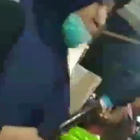 viral-video-emak-emak-bar-bar-membawa-parang-labrak-suami-yang-ngaku-bujang-ngeri