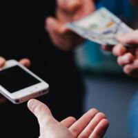 ganti-handphone-tiap-tahun-wajar-nggak-sih