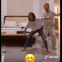 pak-jusuf-kalla-main-tik-tok-bersama-cucu-tampil-sederhana-tetap-berwibawa-mantap