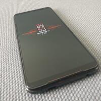 official-lounge-asus-rog-phone-2--we-own-the-game