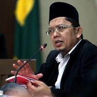 alfian-tanjung-dilaporkan-ke-bareskrim-karena-pernyataan--rezim-komunis