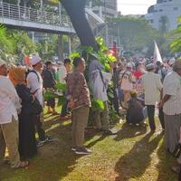 kpai-turun-ke-lokasi-aksi-212-temukan-anak-anak-merokok-dan-belum-makan