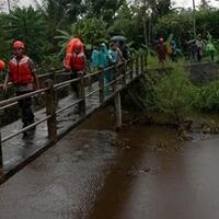 siswa-smp-terseret-arus-pemkab-minta-bantuan-pasukan-katak