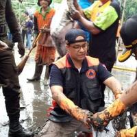 anies-baswedan-pantau-lokasi-banjir-dari-pagi