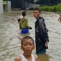 banjir-selasa-hari-ini-jakarta-lumpuh-total