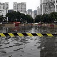 banjir-7-meter-yang-hampir-tenggelamkan-underpass-kemayoran-belum-disedot