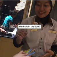 cara-bayar-makanan-biar-greget-saat-kumpul-teman-siapa-apes-dia-bayar-main-cuan-nih