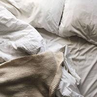 5-hal-menjijikan-yang-terjadi-bila-malas-ganti-seprai-ranjang