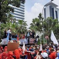 buruh-ke-anies-gubernur-indonesia-bantu-tolak-omnibus-law