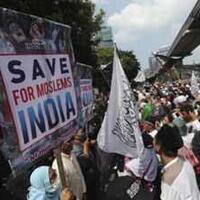 radical-muslims-protest-against-delhi-riots-by-waving-isis-flag