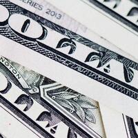 pecah-telur-dolar-as-tembus-rp-15000