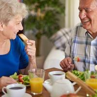 hidup-sehat-hindari-5-kebiasaan-berikut-setelah-makan