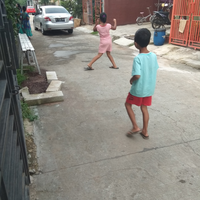 kebahagiaan-mereka-ketika-mama-cepat-pulang