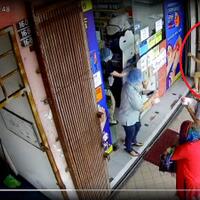 terekam-cctv--lagi-antri-beli-masker-quotwanitaquot-ini-malah-dijambret