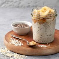 overnight-oatmeal-yang-cocok-buat-sarapan-dan-cemilan