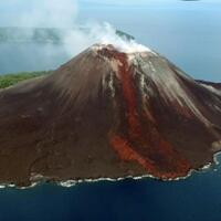 suara-dentuman-dan-erupsi-gunung-anak-krakatau-pandangan-alam-gaib