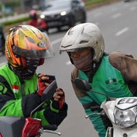 pemerintah-akhirnya-izinkan-ojol-angkut-penumpang-saat-psbb