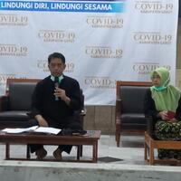dr-hj-een-rsud-garut-hubungan-suami-istri-di-stop-dulu-selama-corona
