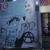 pelaku-vandalisme--kill-the-rich--di-banjar-simpatisan-anarko