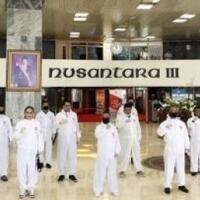 anggota-dpr-pose-pakai-apd-bikin-publik-murka-nyesel-pilih-mereka