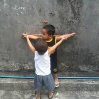 tersangkut-kabel-sutet-bocah-8-tahun-bergelantungan-setinggi-15-meter