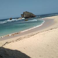 pesona-pantai-indrayanti-primadona-baru-gunung-kidul-jogjakarta