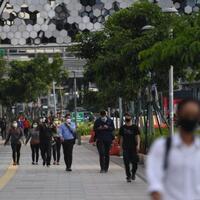 langgar-psbb-25-perusahaan-di-dki-ditutup-sementara