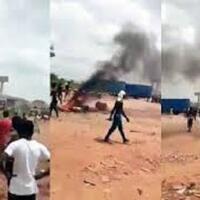 balas-serangan-rasisme-warga-nigeria-bakar-toko-toko-dan-pabrik-milik-china