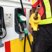 harga-bbm-terus-merosot-sampai-satu-liter-4-ribuan