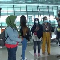 larangan-mudik-tki-dari-hong-kong-telantar-di-bandara-soetta-tak-bisa-pulang-kampung
